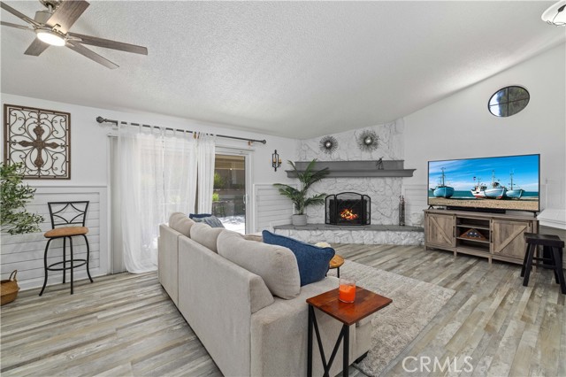 Detail Gallery Image 16 of 34 For 2800 Gus Ct, Lancaster,  CA 93536 - 3 Beds | 2 Baths