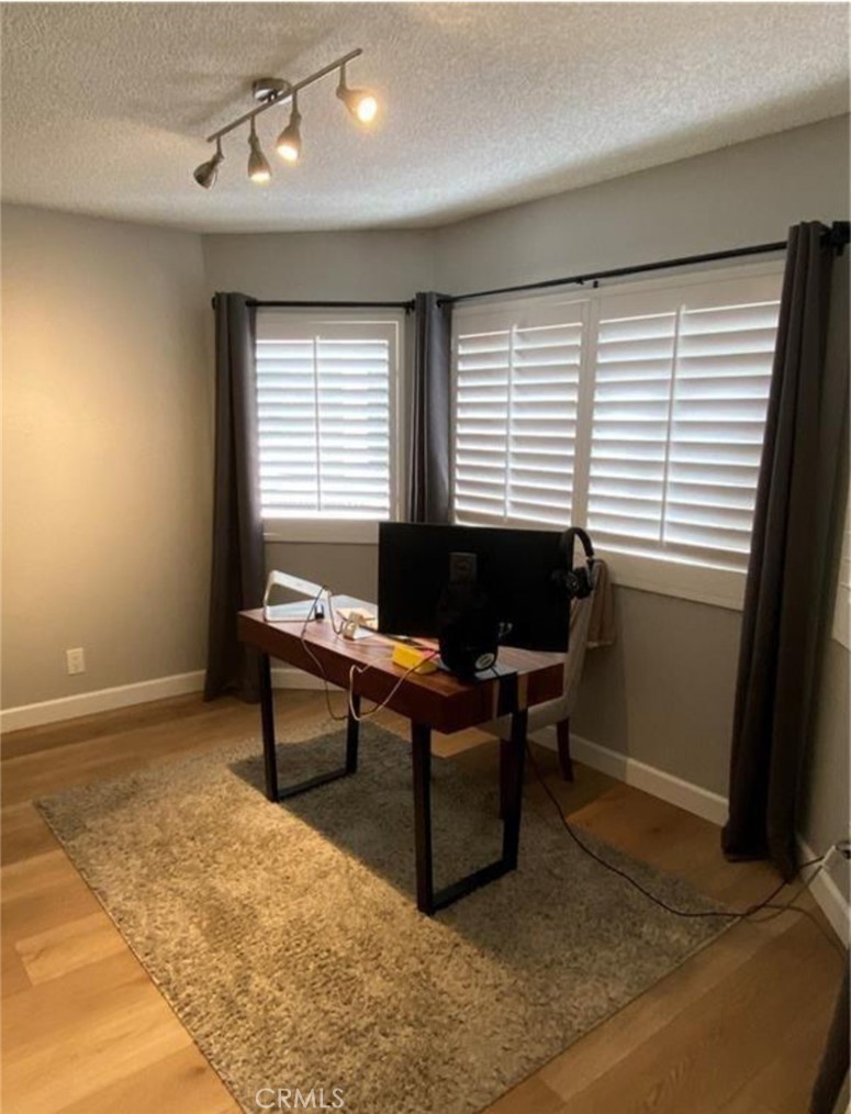 MLS #SR25263409 image #5