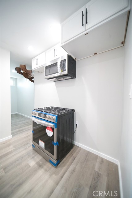 1336 W 118th Street, Los Angeles CA: https://media.crmls.org/medias/caf21425-c9bc-462a-a881-3e7b7b232df6.jpg