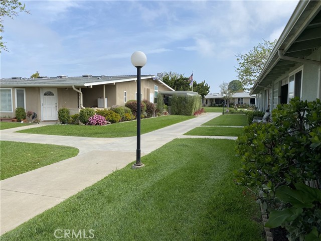 Detail Gallery Image 4 of 13 For 1361 Weeburn Rd., M4-73i, Seal Beach,  CA 90740 - 1 Beds | 1 Baths
