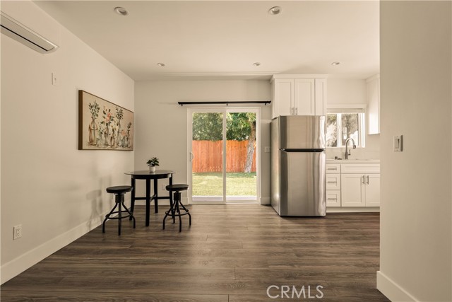 Detail Gallery Image 18 of 22 For 15233 Camarillo St, Sherman Oaks,  CA 91403 - 5 Beds | 4 Baths