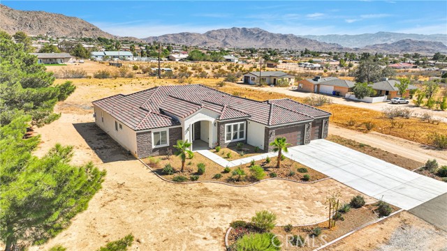 17073 Mesquite Road, Apple Valley, California 92307, 4 Bedrooms Bedrooms, ,3 BathroomsBathrooms,Residential,For Sale,17073 Mesquite Road,CRHD24211034