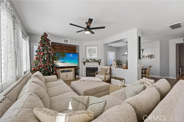 Detail Gallery Image 7 of 49 For 29015 Cantabria Ct, Moreno Valley,  CA 92555 - 4 Beds | 3 Baths