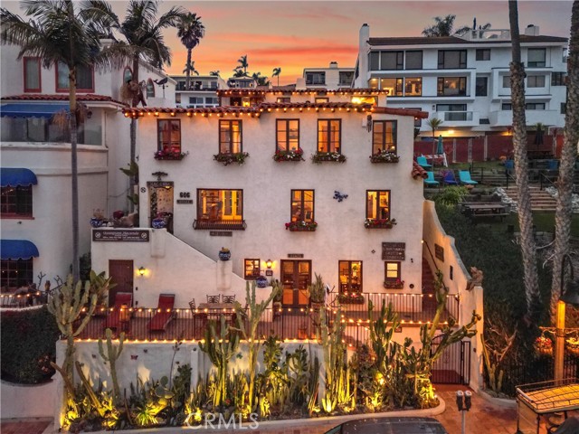 606 Avenida Victoria, San Clemente CA: https://media.crmls.org/medias/caf311f9-cc0f-47df-bc8e-095142022e89.jpg