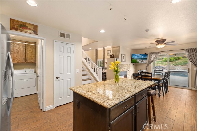 Detail Gallery Image 15 of 41 For 5550 Avenida Entrada, Palmdale,  CA 93551 - 5 Beds | 3 Baths