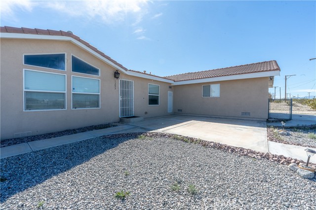 Detail Gallery Image 11 of 48 For 1253 Coral Ave, Thermal,  CA 92274 - 3 Beds | 2 Baths