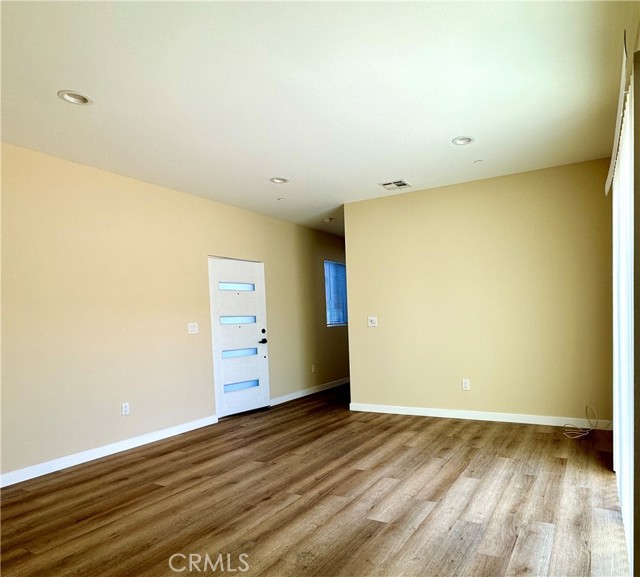 Detail Gallery Image 9 of 23 For 1002 E 33rd St #3,  Los Angeles,  CA 90011 - 2 Beds | 2 Baths