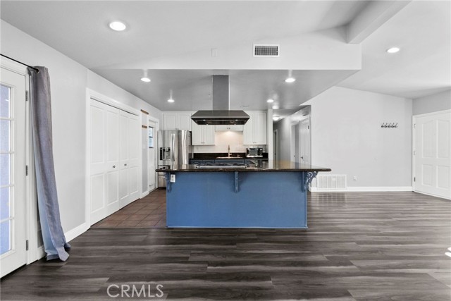 Detail Gallery Image 10 of 33 For 22923 Leadwell, West Hills,  CA 91307 - 3 Beds | 2 Baths