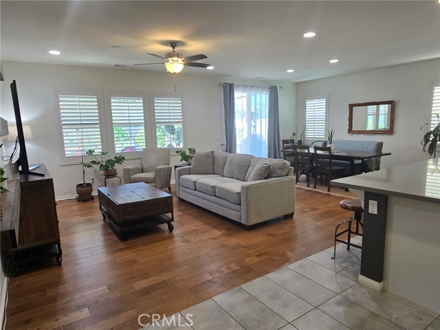 Detail Gallery Image 4 of 11 For 34721 Leather Ct, Murrieta,  CA 92563 - 3 Beds | 2 Baths