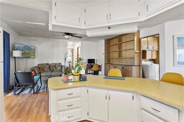 24921 Muirlands Boulevard, Lake Forest CA: https://media.crmls.org/medias/caf600bf-5db7-4204-9d2e-41cc0857a197.jpg