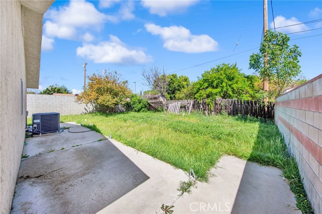 Detail Gallery Image 25 of 30 For 15129 Wyandotte St, Van Nuys,  CA 91405 - 4 Beds | 2 Baths
