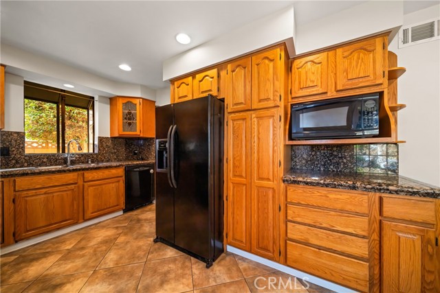 Detail Gallery Image 7 of 49 For 960 E Wanamaker Dr, Covina,  CA 91724 - 3 Beds | 2 Baths