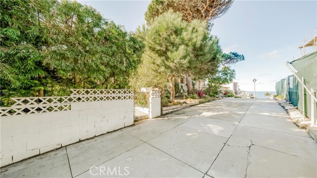 400 17th Street, Manhattan Beach, California 90266, ,Residential Income,Sold,17th,SB21094591