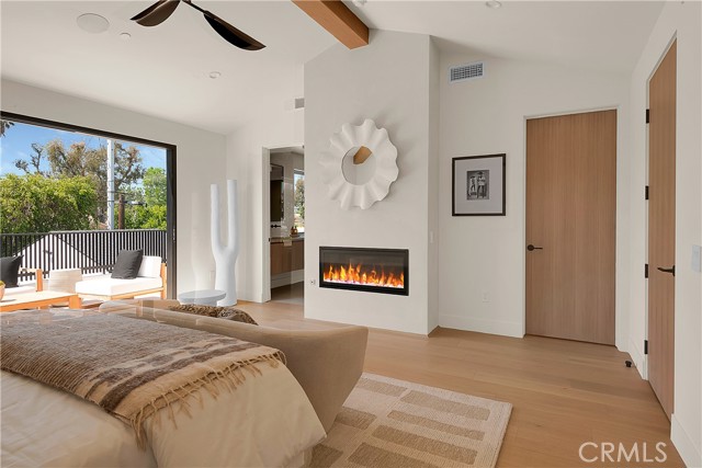 4455 Katherine Avenue, Sherman Oaks CA: https://media.crmls.org/medias/caf6ccc2-e079-44fe-ba07-061518178369.jpg