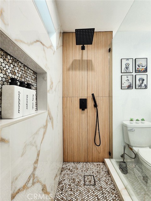 Detail Gallery Image 8 of 13 For 22131 Bassett Street, Canoga Park,  CA 91303 - 1 Beds | 1 Baths