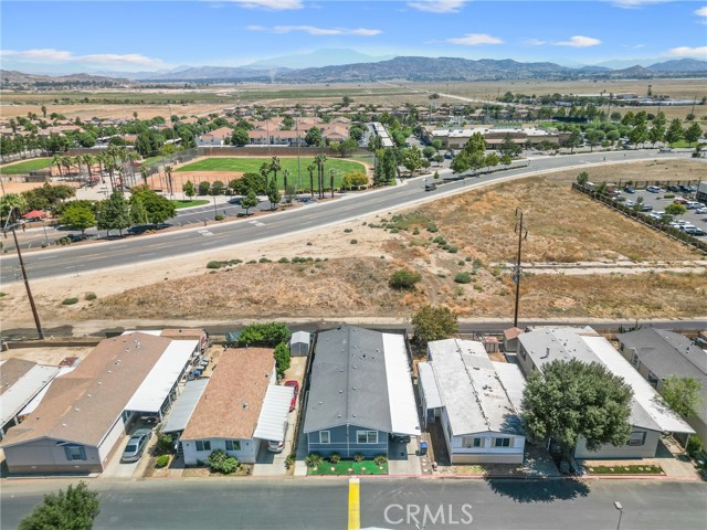 Detail Gallery Image 5 of 30 For 350 E San Jacinto Ave #91,  Perris,  CA 92571 - 4 Beds | 2 Baths