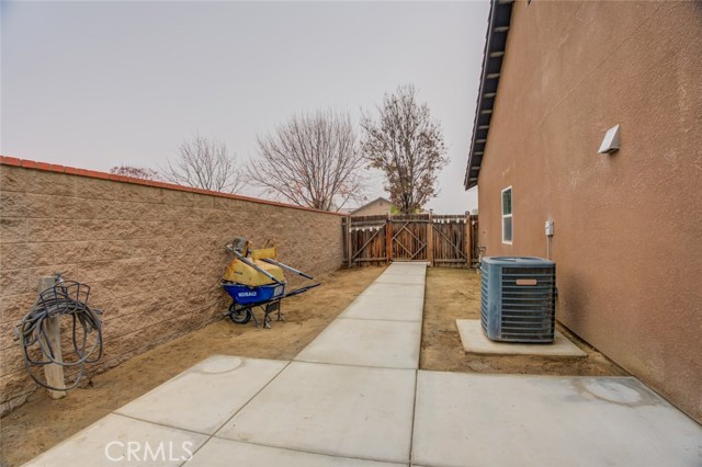 Detail Gallery Image 29 of 31 For 111 Planada Dr, Shafter,  CA 93263 - 3 Beds | 2 Baths