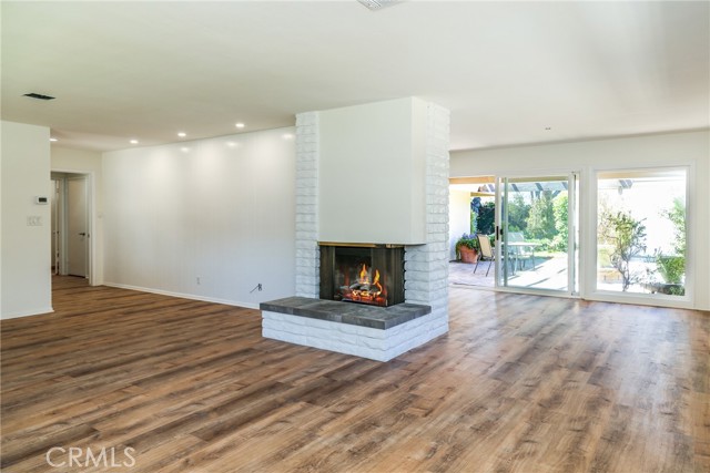 Detail Gallery Image 6 of 38 For 1507 Cumberland Ln, Newport Beach,  CA 92660 - 3 Beds | 2 Baths