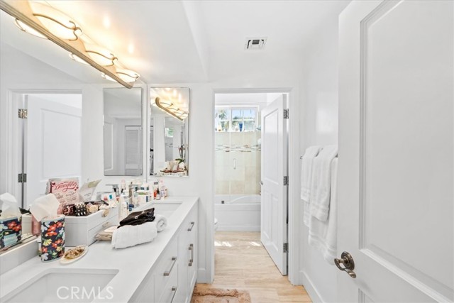 Detail Gallery Image 37 of 54 For 1020 Harbor Crossing, Marina Del Rey,  CA 90292 - 4 Beds | 4/1 Baths