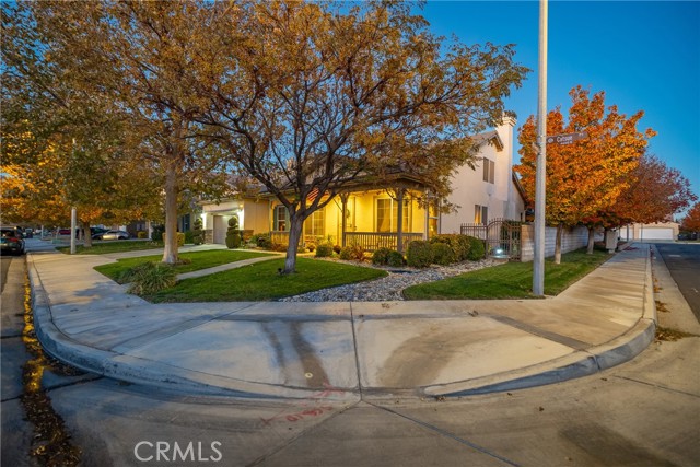 Detail Gallery Image 3 of 52 For 44102 Catsue Pl, Lancaster,  CA 93536 - 4 Beds | 3 Baths