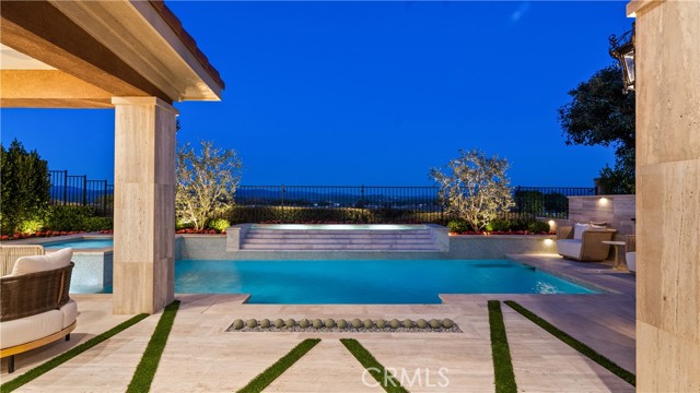 Detail Gallery Image 9 of 43 For 26832 Pine Hollow Ct, Valencia,  CA 91381 - 4 Beds | 4 Baths