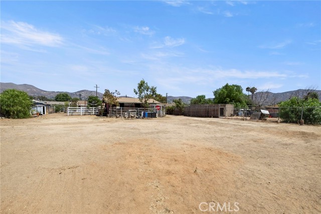 3834 Hillside Avenue, Norco CA: https://media.crmls.org/medias/cafaffd8-c436-4c9e-9da9-78adcbce9504.jpg