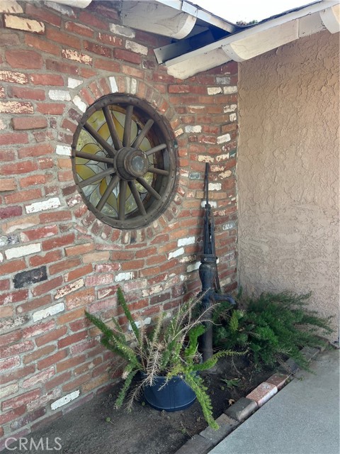 28900 Reservoir Avenue, Nuevo CA: https://media.crmls.org/medias/cafb486d-2ec2-4cd2-832f-12d93245c1cc.jpg
