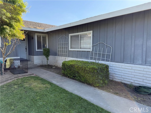 Detail Gallery Image 6 of 9 For 500 Sherri Way, Turlock,  CA 95382 - 3 Beds | 2 Baths