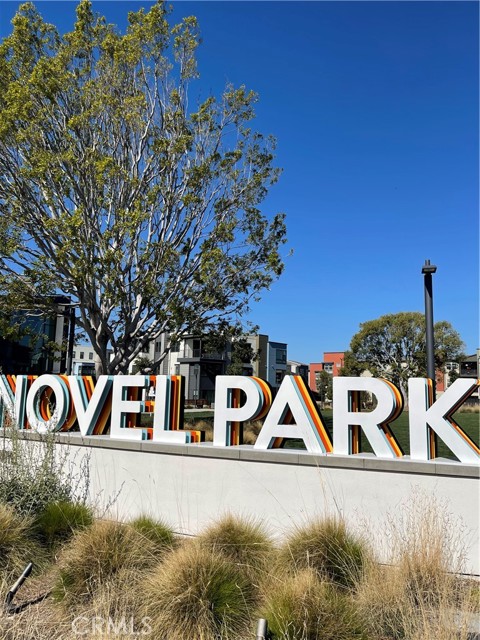 125 Mirth Irvine, California NOVEL PARK beautiful 3 bedroom, 3.5 bathroom. Upgraded full-height tiled backsplash in kitchen. Everything is brand new.
MUST SEE!!!