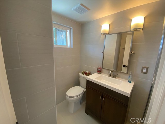 Detail Gallery Image 14 of 19 For 10021 Lampson St, Whittier,  CA 90601 - 3 Beds | 1 Baths