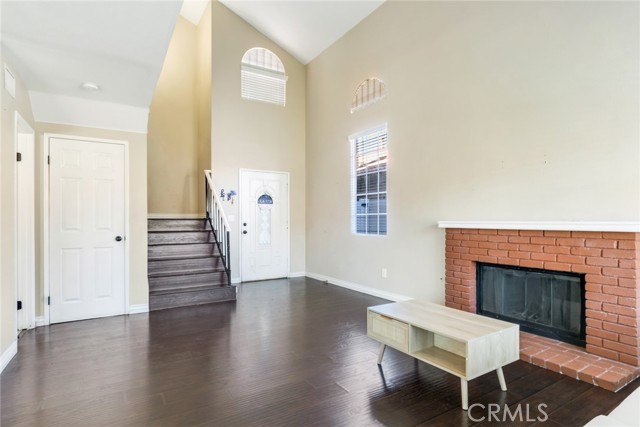 Detail Gallery Image 2 of 21 For 1152 Lugo, Colton,  CA 92324 - 3 Beds | 2/1 Baths