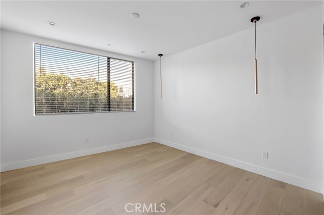 Detail Gallery Image 12 of 18 For 528 N Flores St #103,  West Hollywood,  CA 90048 - 2 Beds | 2/1 Baths