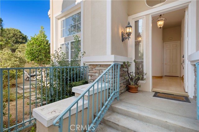 41 Chandon, Newport Coast CA: https://media.crmls.org/medias/cafe1028-1c14-4bbe-bed4-8c15ed006223.jpg