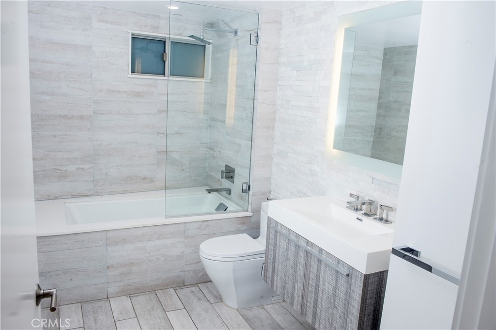 MLS #SB25253457 image #8