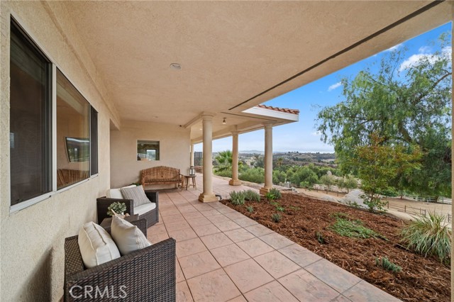 Detail Gallery Image 15 of 75 For 38565 Green Meadow Rd, Temecula,  CA 92592 - 4 Beds | 3 Baths
