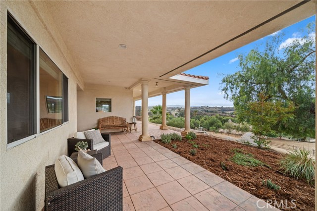 Detail Gallery Image 15 of 75 For 38565 Green Meadow Rd, Temecula,  CA 92592 - 4 Beds | 3 Baths