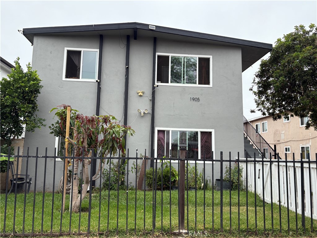 1905 W Myrtle Street #3