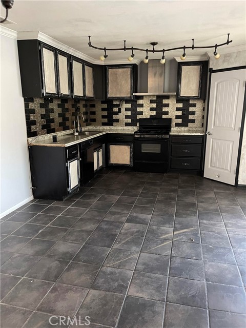 Detail Gallery Image 4 of 13 For 45826 Bentley St, Hemet,  CA 92544 - 3 Beds | 2 Baths
