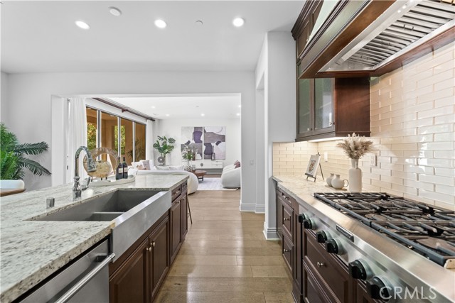 Detail Gallery Image 11 of 28 For 18 Windrow Rd, Tustin,  CA 92782 - 6 Beds | 5/1 Baths