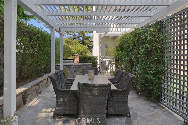 6137 Paseo La Vista, Woodland Hills CA: https://media.crmls.org/medias/cb03ca3e-0ef7-49b5-b85a-3877672d6f64.jpg