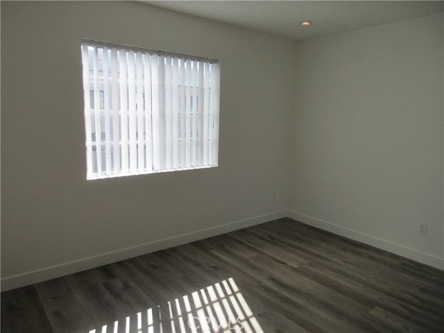 Detail Gallery Image 20 of 25 For 7330 Eton Ave #203,  Canoga Park,  CA 91303 - 2 Beds | 2 Baths