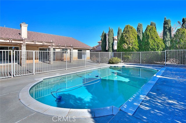 Detail Gallery Image 48 of 60 For 19149 Catalina, Apple Valley,  CA 92308 - 4 Beds | 3/1 Baths