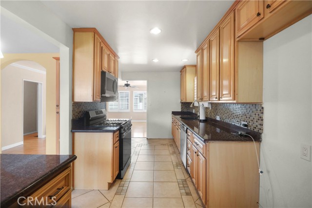 Detail Gallery Image 9 of 23 For 4819 Halison St, Torrance,  CA 90503 - 3 Beds | 2 Baths