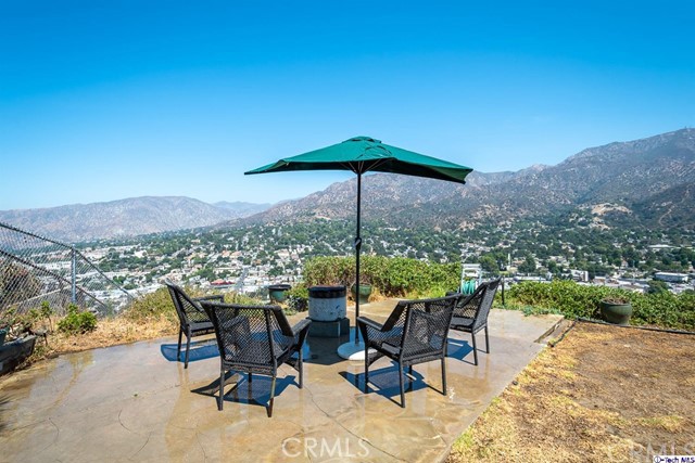 4 Bed Home for Sale in Tujunga, California