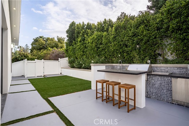 Detail Gallery Image 44 of 47 For 4635 Brewster Dr, Tarzana,  CA 91356 - 5 Beds | 5/1 Baths