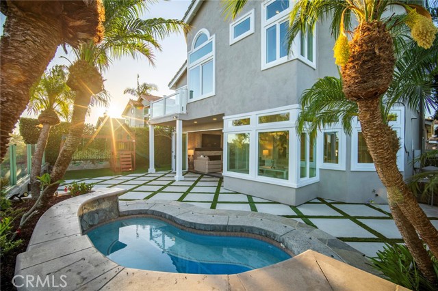 14 Glastonbury Place, Laguna Niguel CA: https://media.crmls.org/medias/cb07d87f-5d0c-47c3-b43e-f3f140e0ee3a.jpg