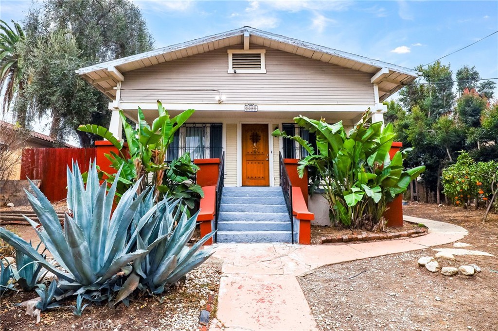 2580 Ganahl Street