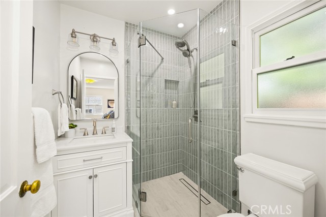 852 E Howard Street, Pasadena CA: https://media.crmls.org/medias/cb084779-2ef8-4df7-8b6a-2b7a7f77b9dd.jpg