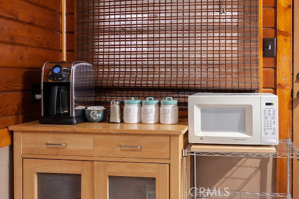 Detail Gallery Image 19 of 23 For 301 E Barker Bld, Big Bear City,  CA 92314 - 3 Beds | 1 Baths