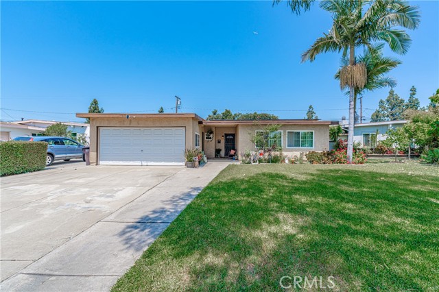 Detail Gallery Image 1 of 13 For 9421 Aero Dr, Pico Rivera,  CA 90660 - 3 Beds | 2 Baths